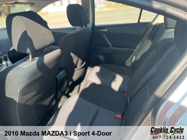 2010 Mazda MAZDA3 i Sport 4-Door